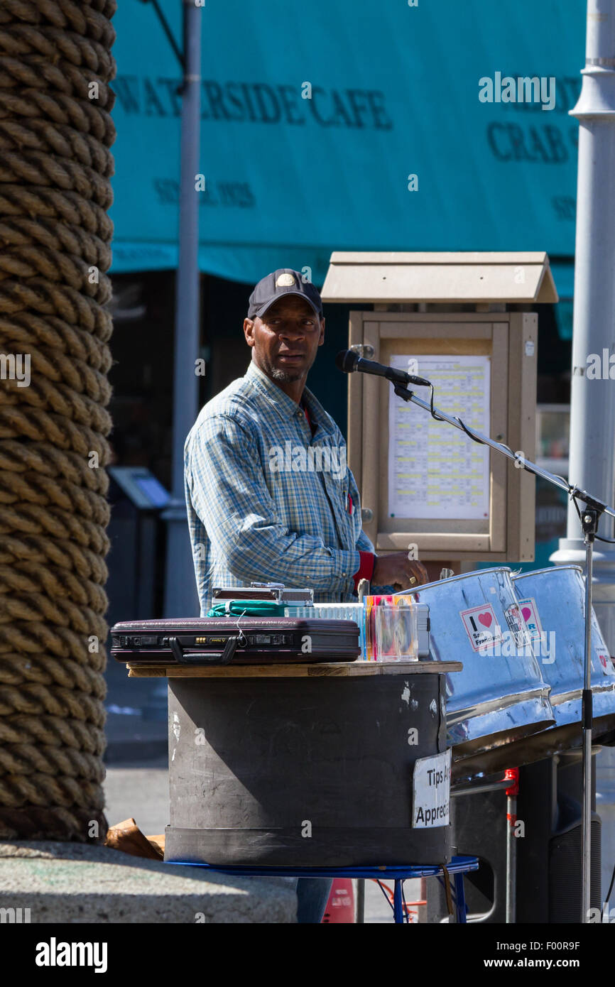 San Francisco, Kalifornien - Mai 11: Tipps für Männchen auf dem Bürgersteig der Fishermans Wharf, 11. Mai 2015 San Fr Stockfoto