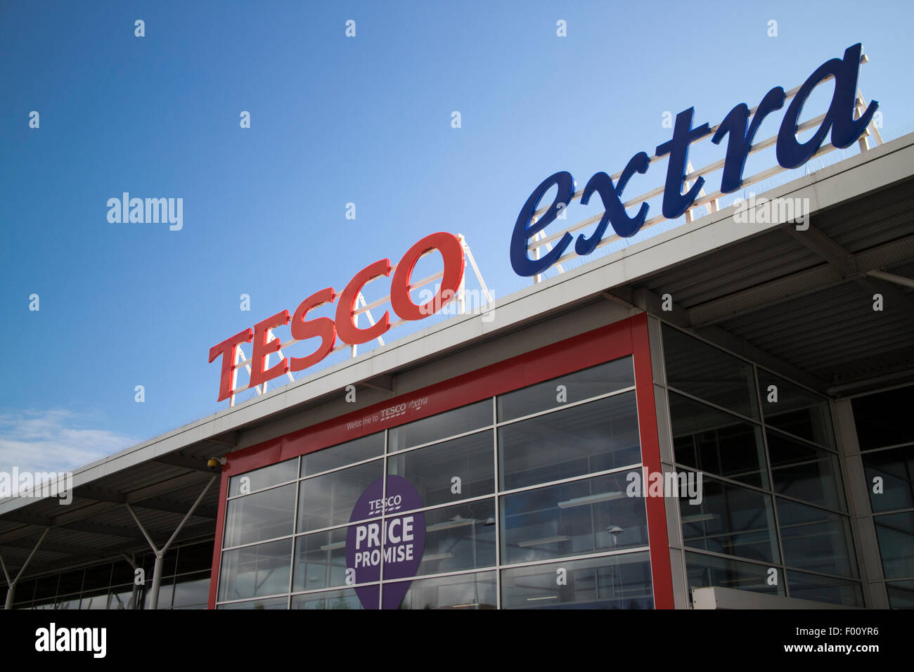 Tesco extra Supermarkt bei St. Helens uk Stockfoto