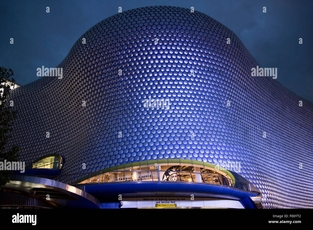 Selfridges Gebäude bei Nacht Birmingham Bullring England uk Stockfoto