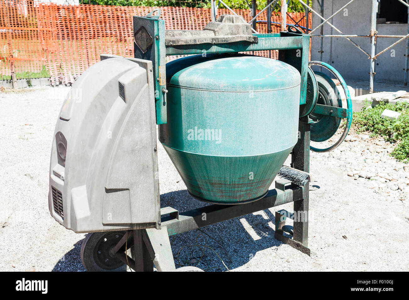 Industriellen Betonmischer Maschinen auf der Baustelle. Stockfoto