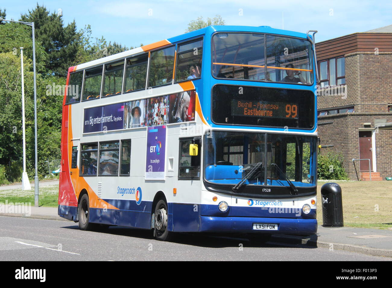 STAGECOACH IN EASTBOURNE DOPPELDECKER BUS, ALEXANDER DENNIS TRIDENT. Stockfoto