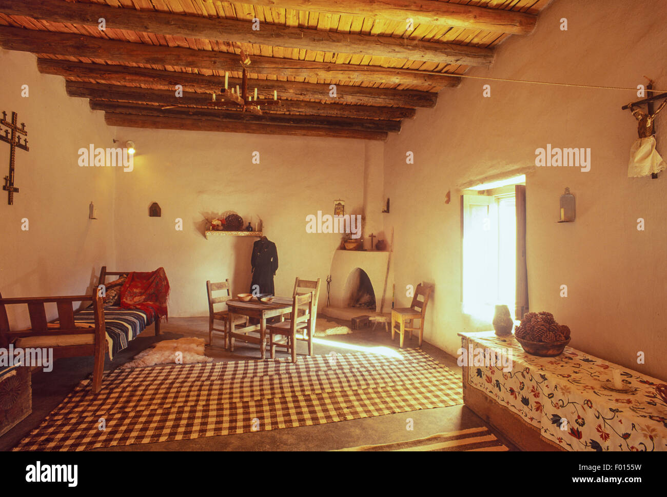 Wohnzimmer, Martinez Adobe, Taos, New Mexico Stockfoto