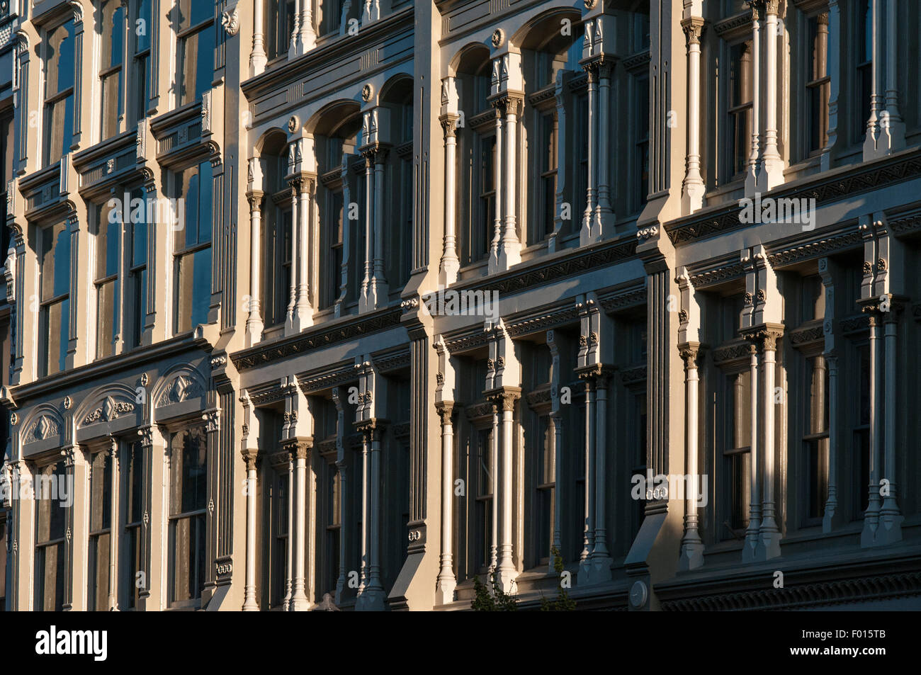 Fassade des Gebäudes Hart Block an der West Main Street in Louisville Kentucky Stockfoto