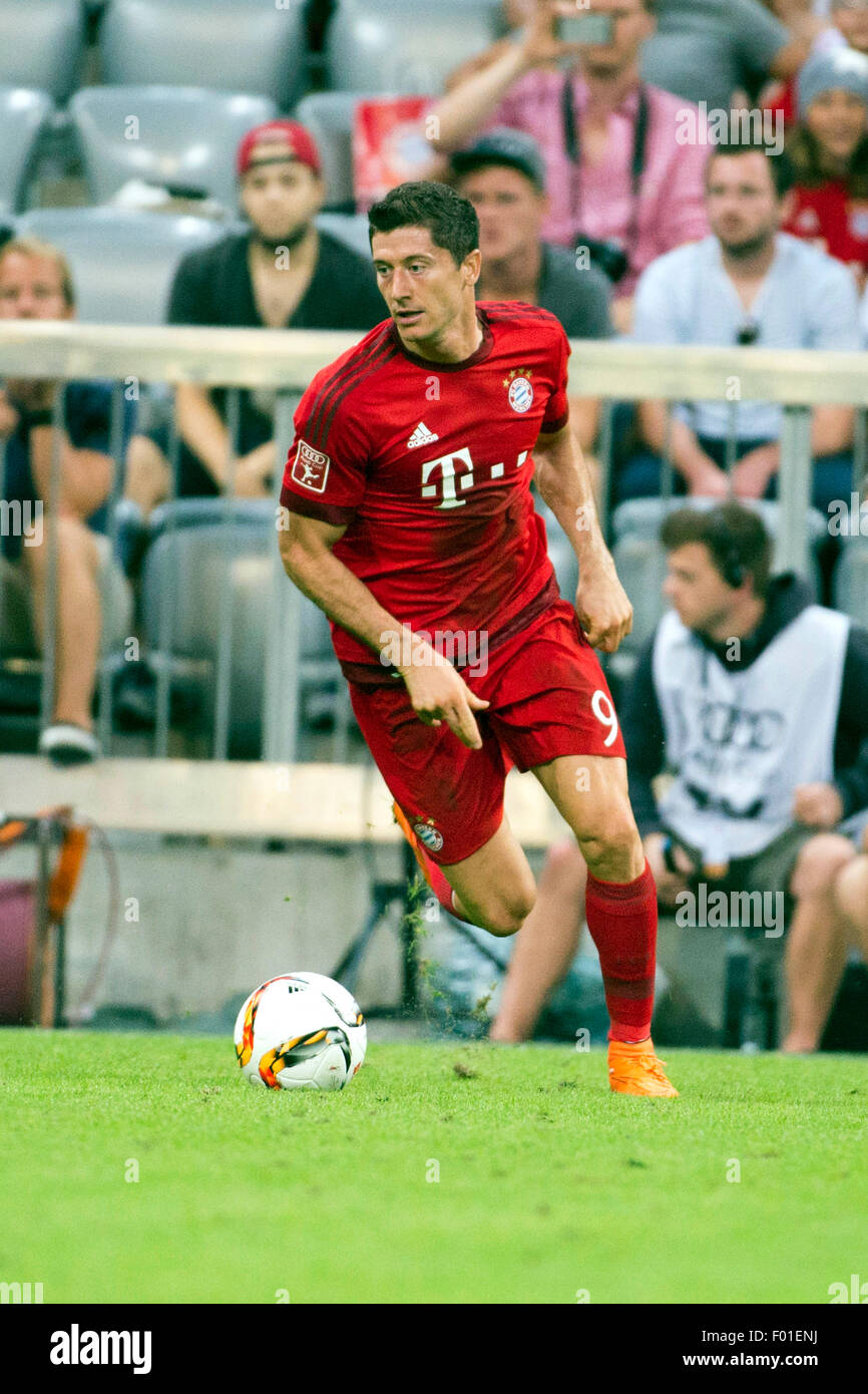 München, Deutschland. 4. August 2015. Robert Lewandowski (Bayern) Fußball: Audi Cup 2015 match zwischen FC Bayern München 3-0 AC Milan in der Allianz Arena in München. © Maurizio Borsari/AFLO/Alamy Live-Nachrichten Stockfoto