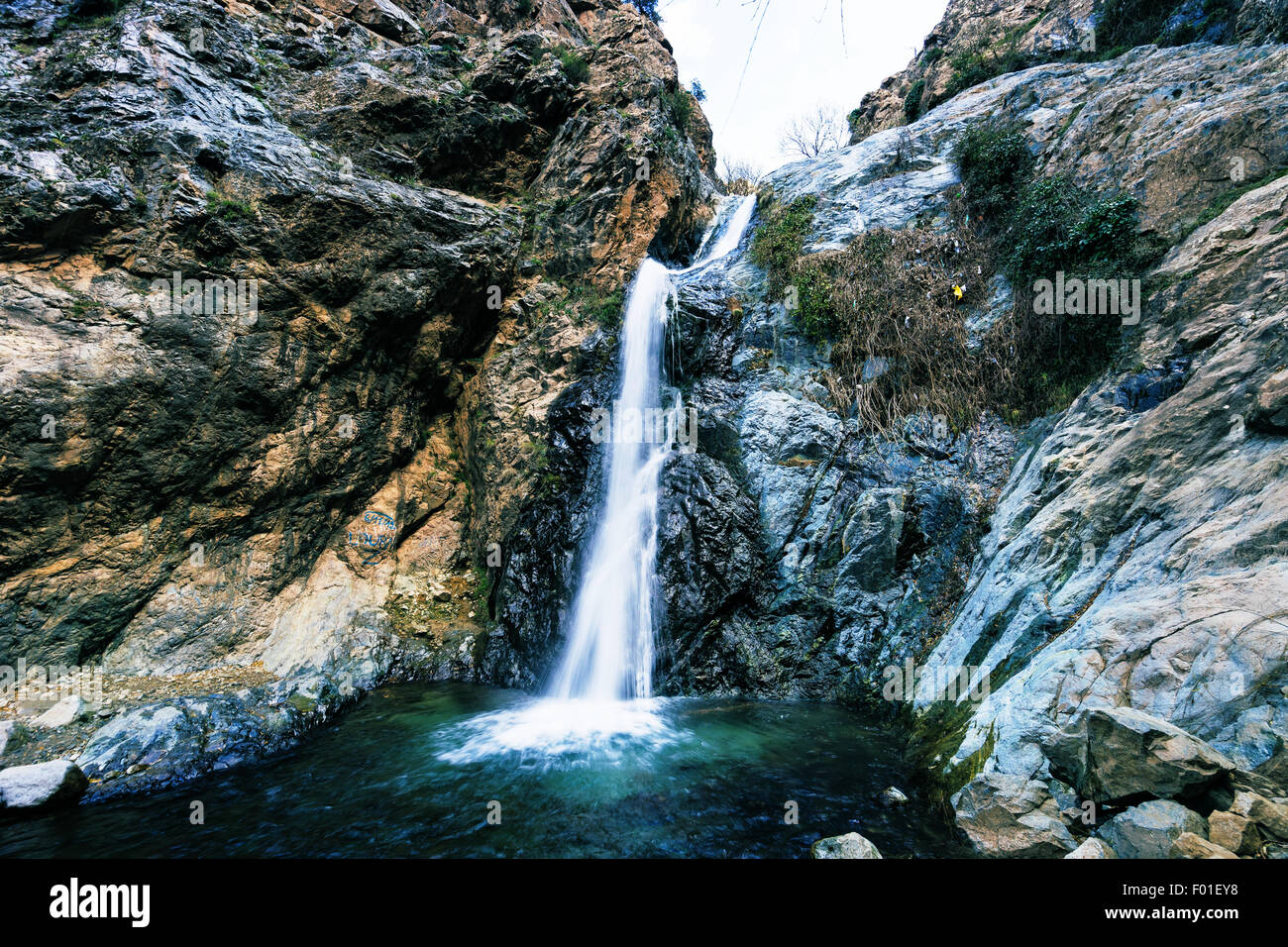 Ein Wasserfall im Bereich Ourika-Tal in der Nähe von Marrakesch. Stockfoto
