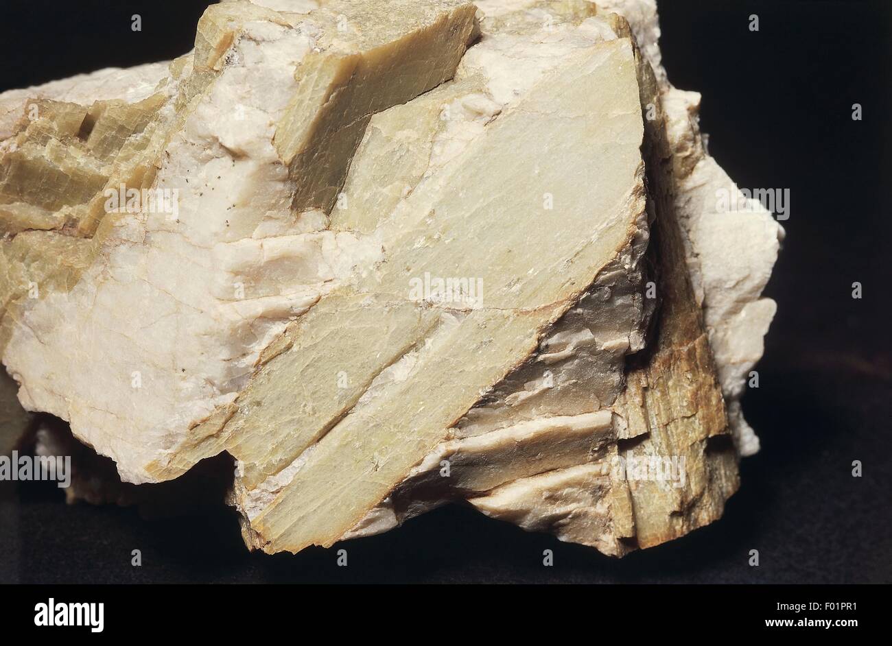 Mineralien: Spodumen (Lithium-Aluminium-Silikat) Stockfoto