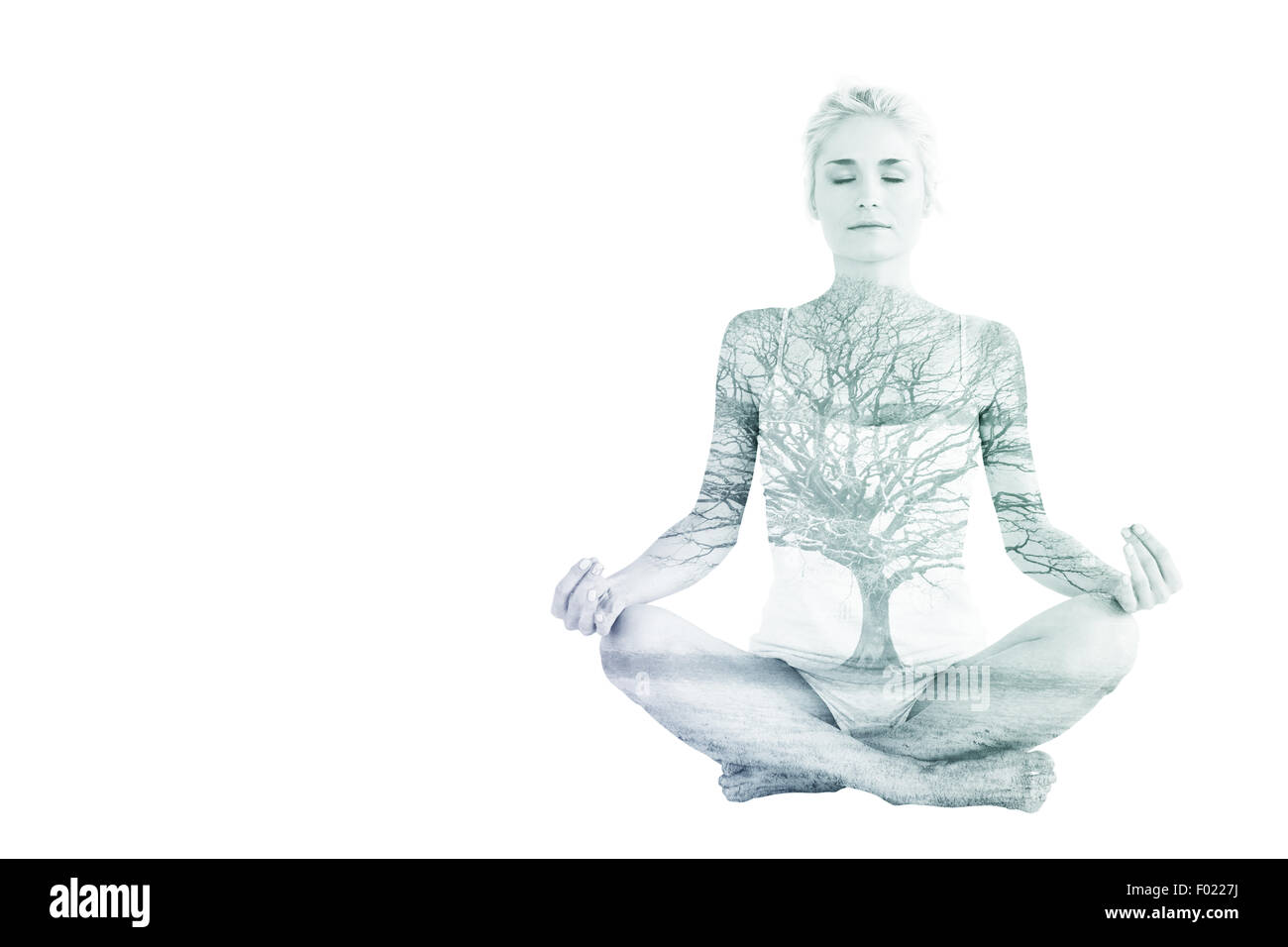 Zusammengesetztes Bild von getönten junge Frau sitzt in Lotus-Pose mit geschlossenen Augen Stockfoto