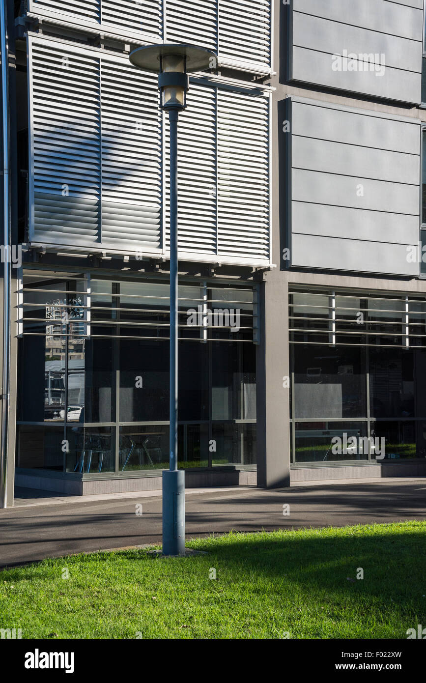 Laterne und ein neues Gebäude, Schatz-Insel-Eigenschaft, Sydney, Australien Stockfoto