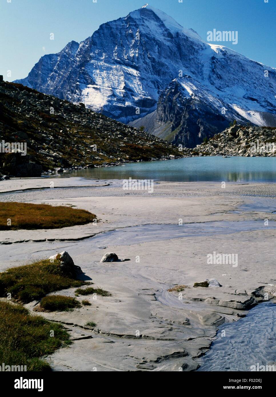 Weißer See (Lago Bianco), Alpe Veglia, Naturpark Veglia-Devero, Piemont, Italien. Stockfoto