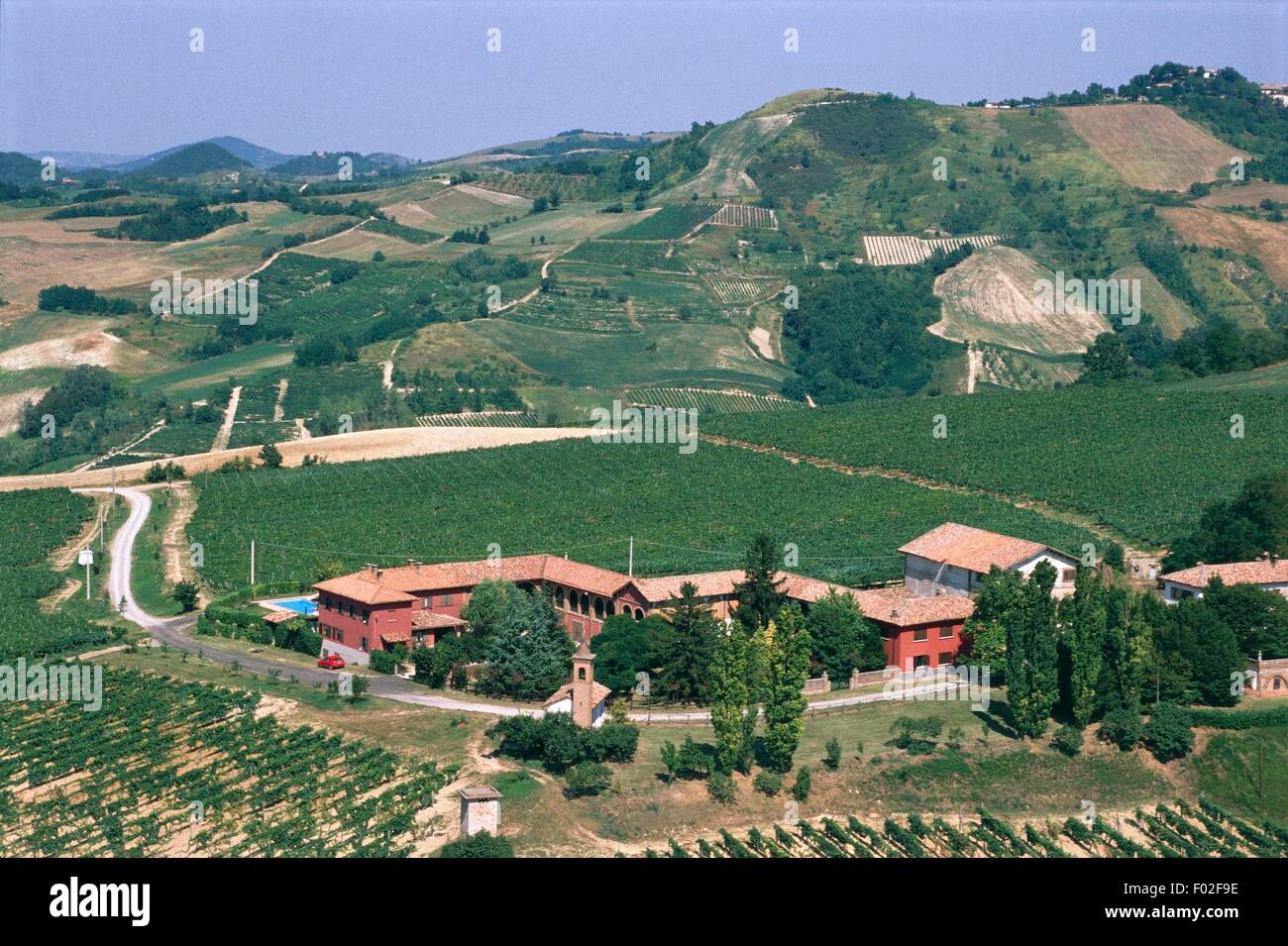 Luftaufnahme Der Weinberge In Der Nahe Von Voghera Provinz Pavia Lombardei Region Italien Stockfotografie Alamy