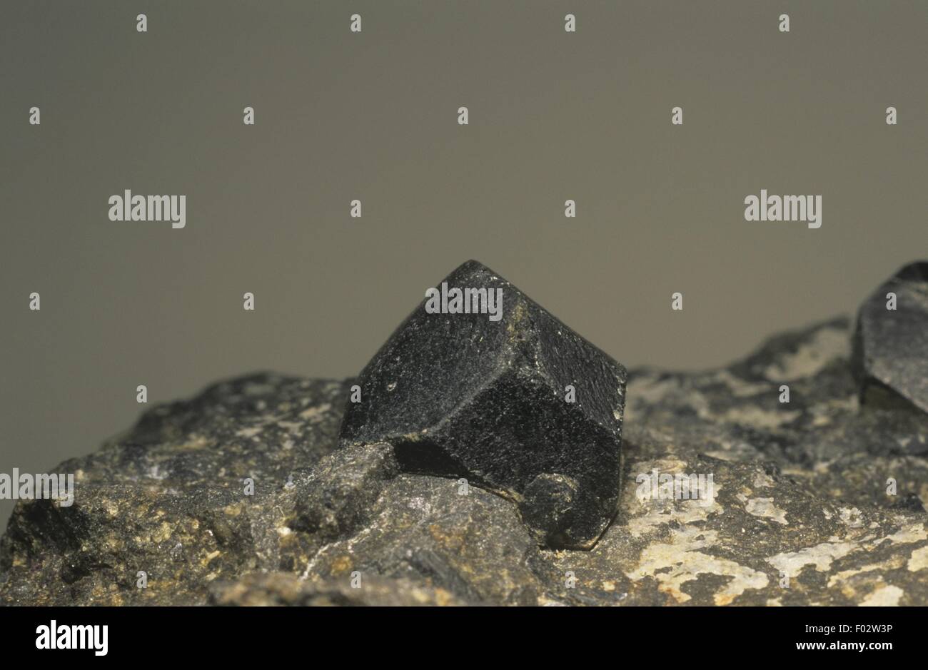 Geology minerals augite augite -Fotos und -Bildmaterial in hoher ...