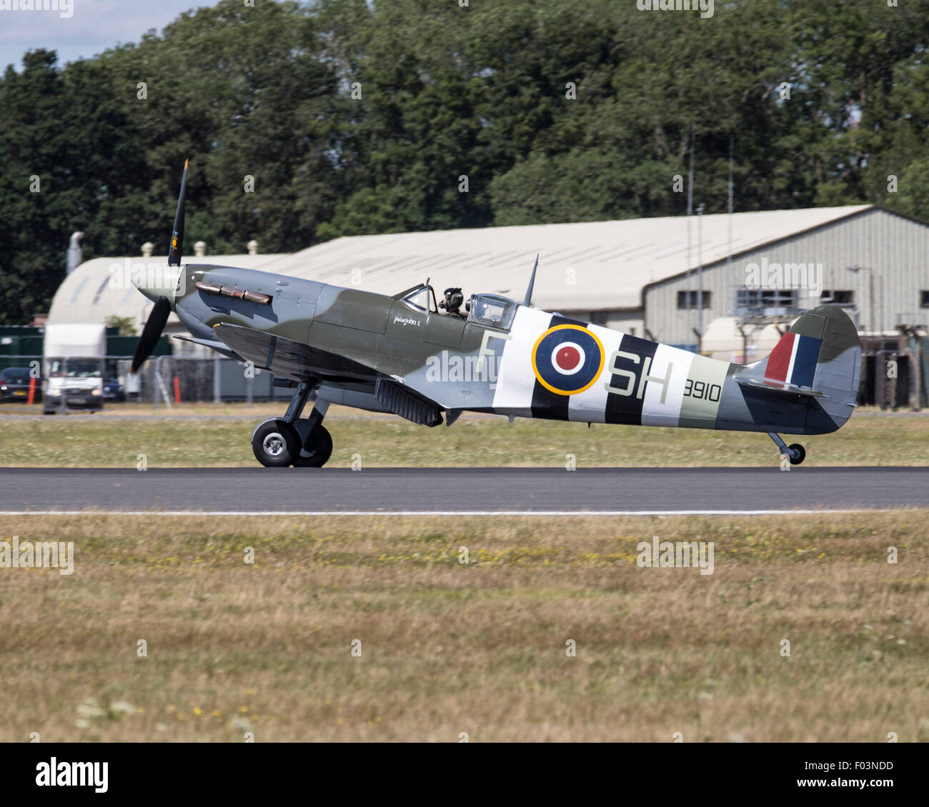 Battle of Britain Memorial Flight Spitfire Mk Vb am 2015 Royal International Air Tattoo Stockfoto