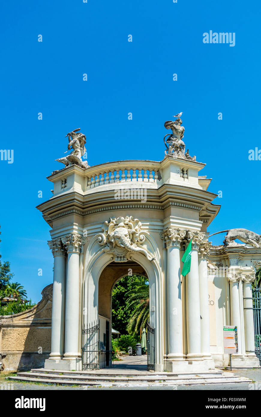 Eingang der Bioparco Zoo, Gärten der Villa Rom, Italien