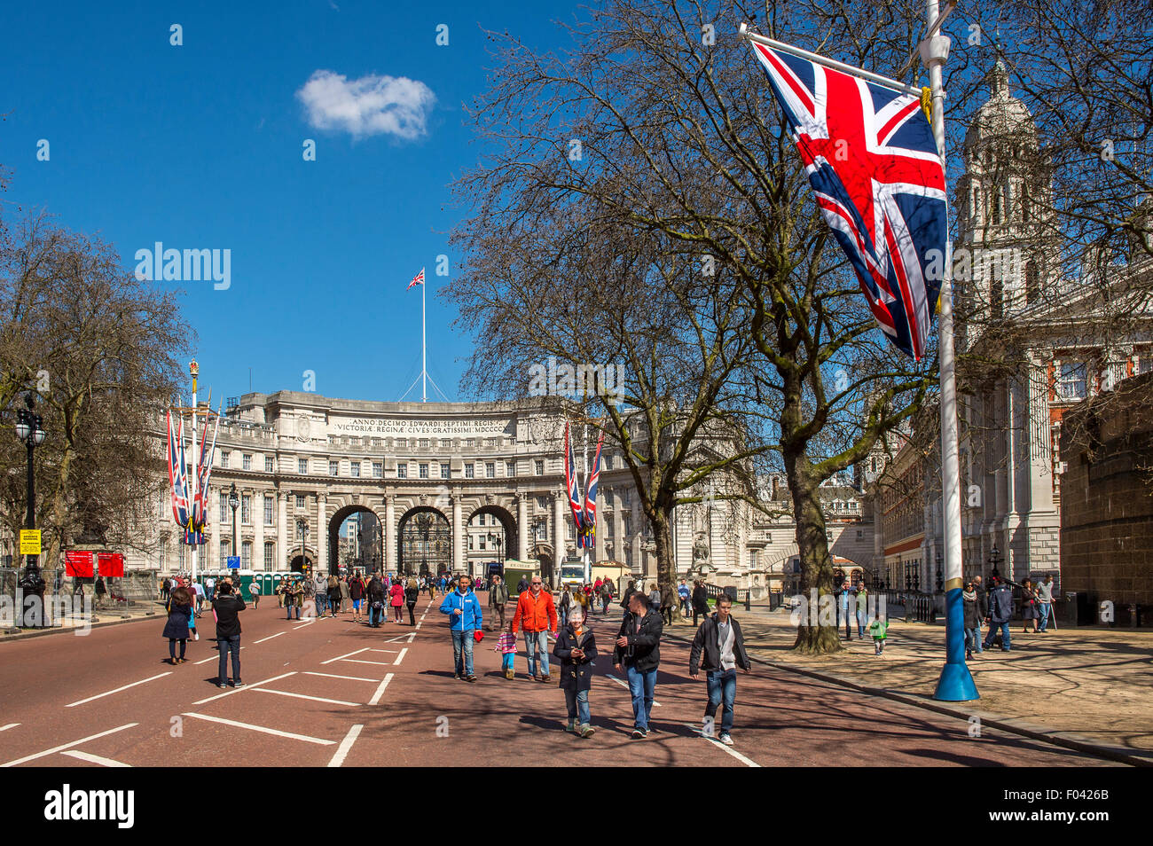 Admiralty Arch am oberen Rand der Mall in der City of London, England. Stockfoto