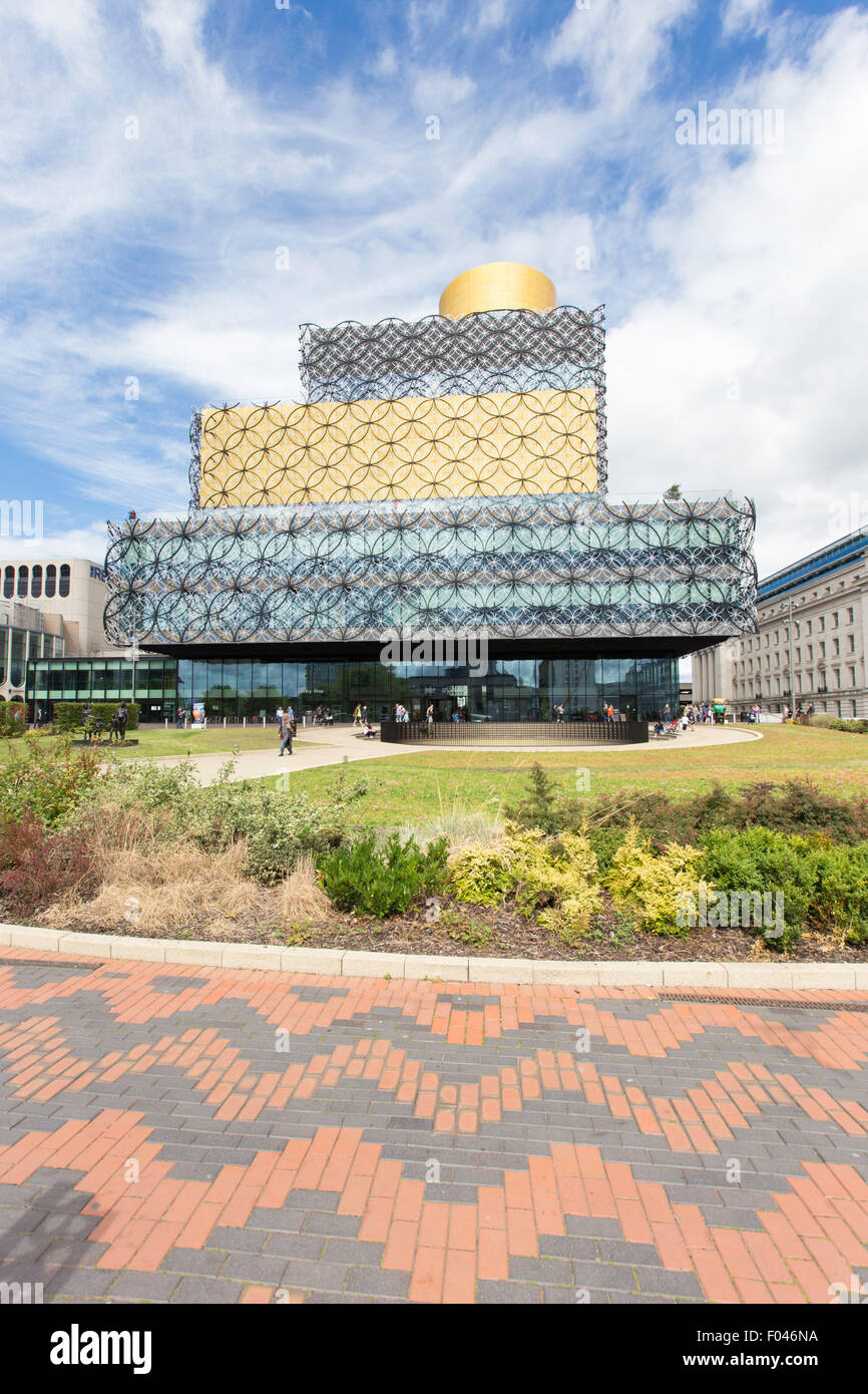 Centenary Square und die Bibliothek von Birmingham, Birmingham, England, UK Stockfoto