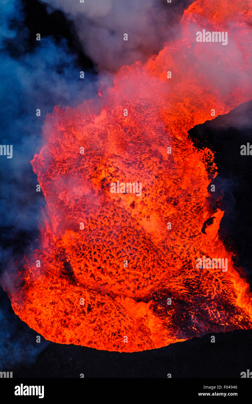 Nahaufnahme von Lava Glühen von der Eruption des Holuhraun Riss, Bardarbunga Vulkan, Island Stockfoto