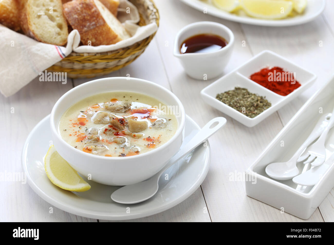 Kuttelsuppe Iskembe Corbasi, türkische traditionelle Kater Stockfoto