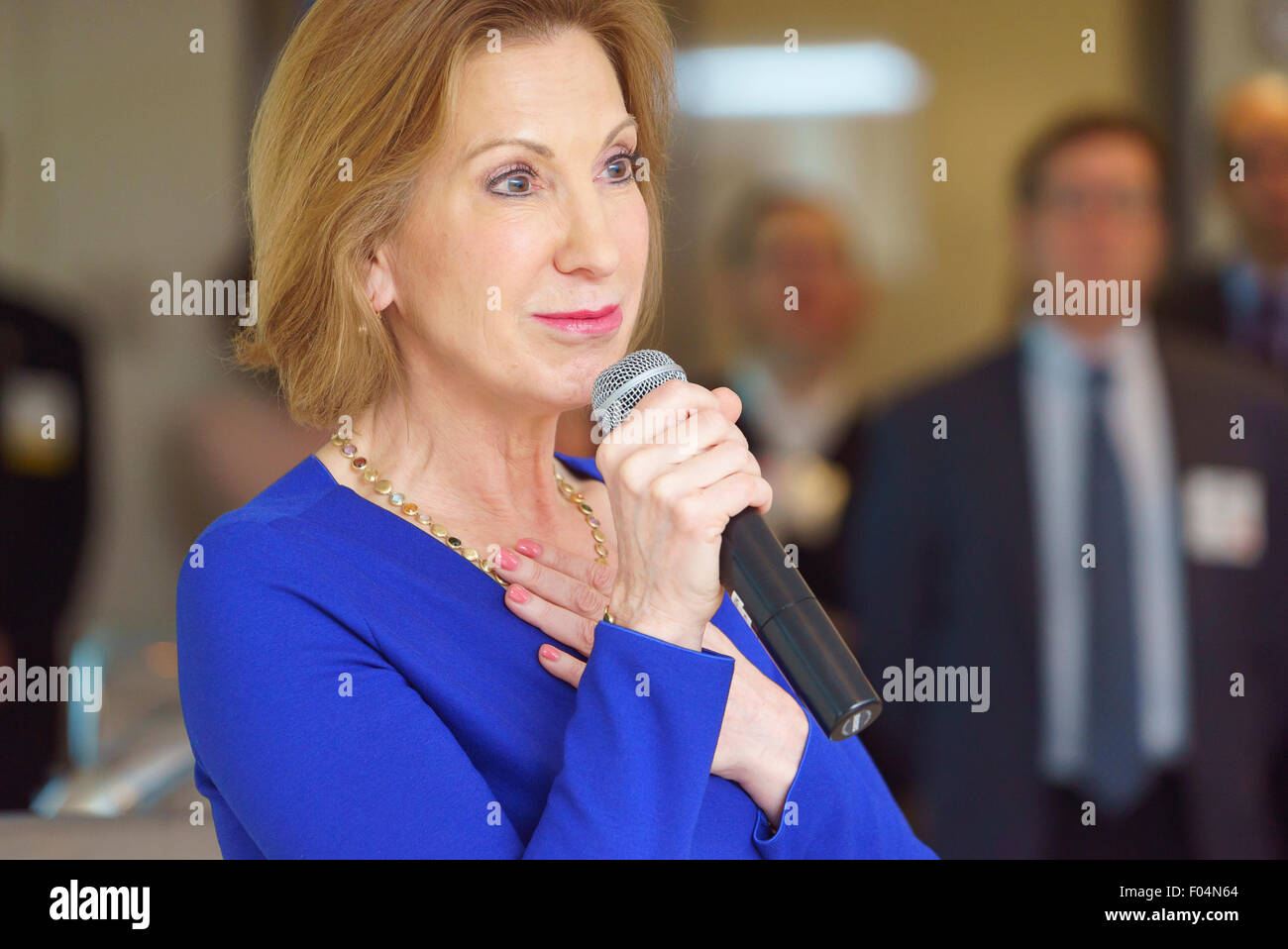 Carly Fiorina Ansprache an eine Gruppe von CEOs an einem runden Tisch in Manhattan Stockfoto