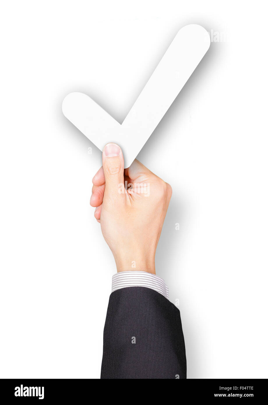 Hand der Geschäftsmann hält Papier tick Stockfoto