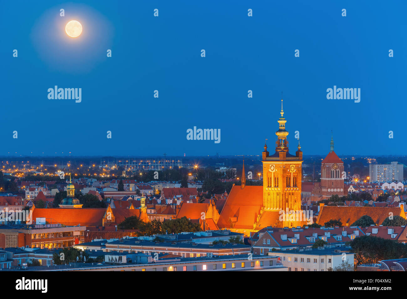 St. Katharinen-Kirche in der Nacht, Danzig, Polen Stockfoto