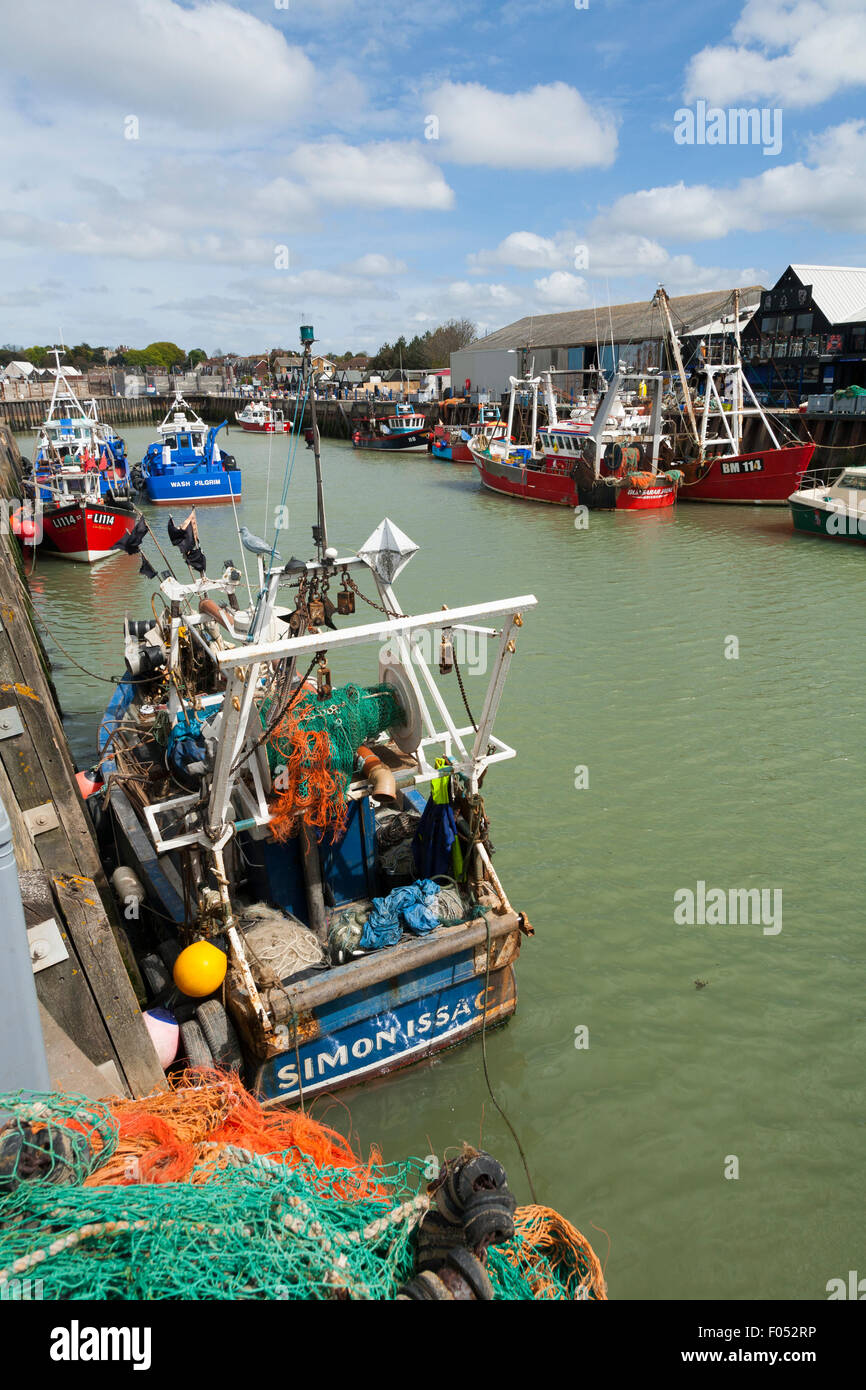 Angelboot/Fischerboot / Boote am Kai im Hafen von Whitstable, Whitstable. Kent. UK Stockfoto