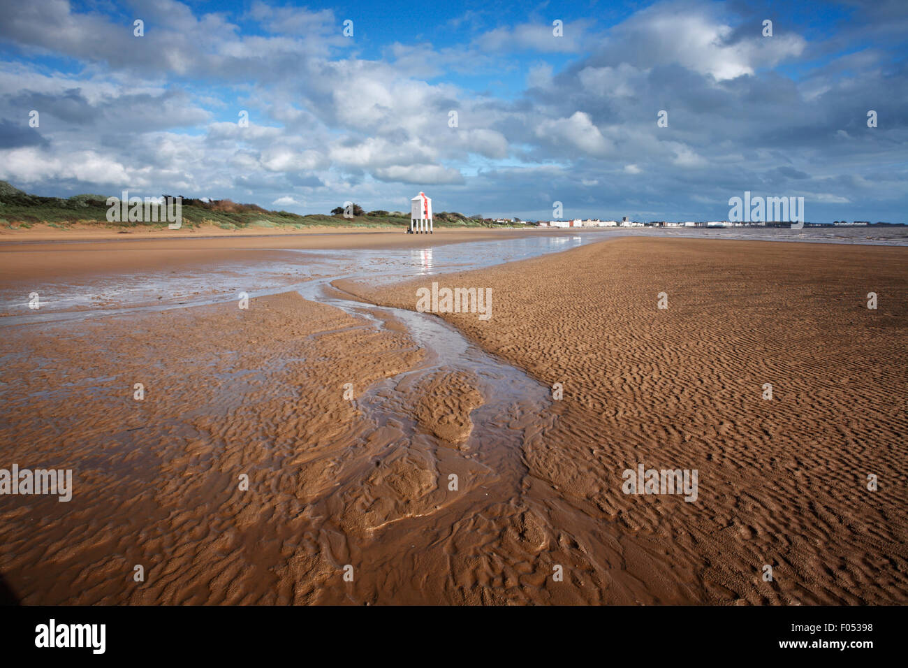 Der niedrige Leuchtturm am Strand von Burnham. Burnham-on-Sea. Somerset. VEREINIGTES KÖNIGREICH. Stockfoto