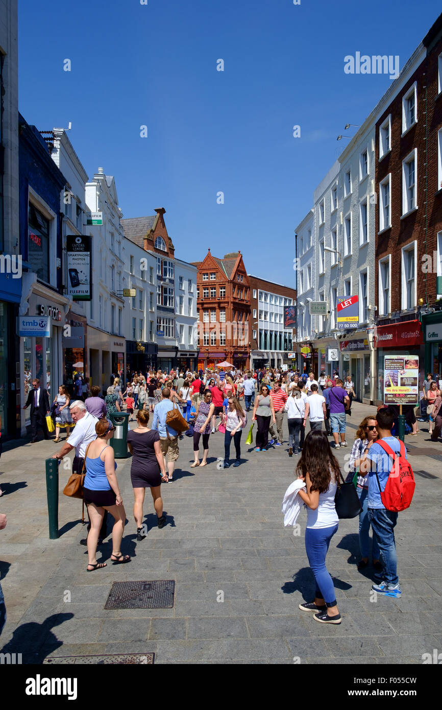 Leute einkaufen gehen Grafton Street Dublin Stockfoto