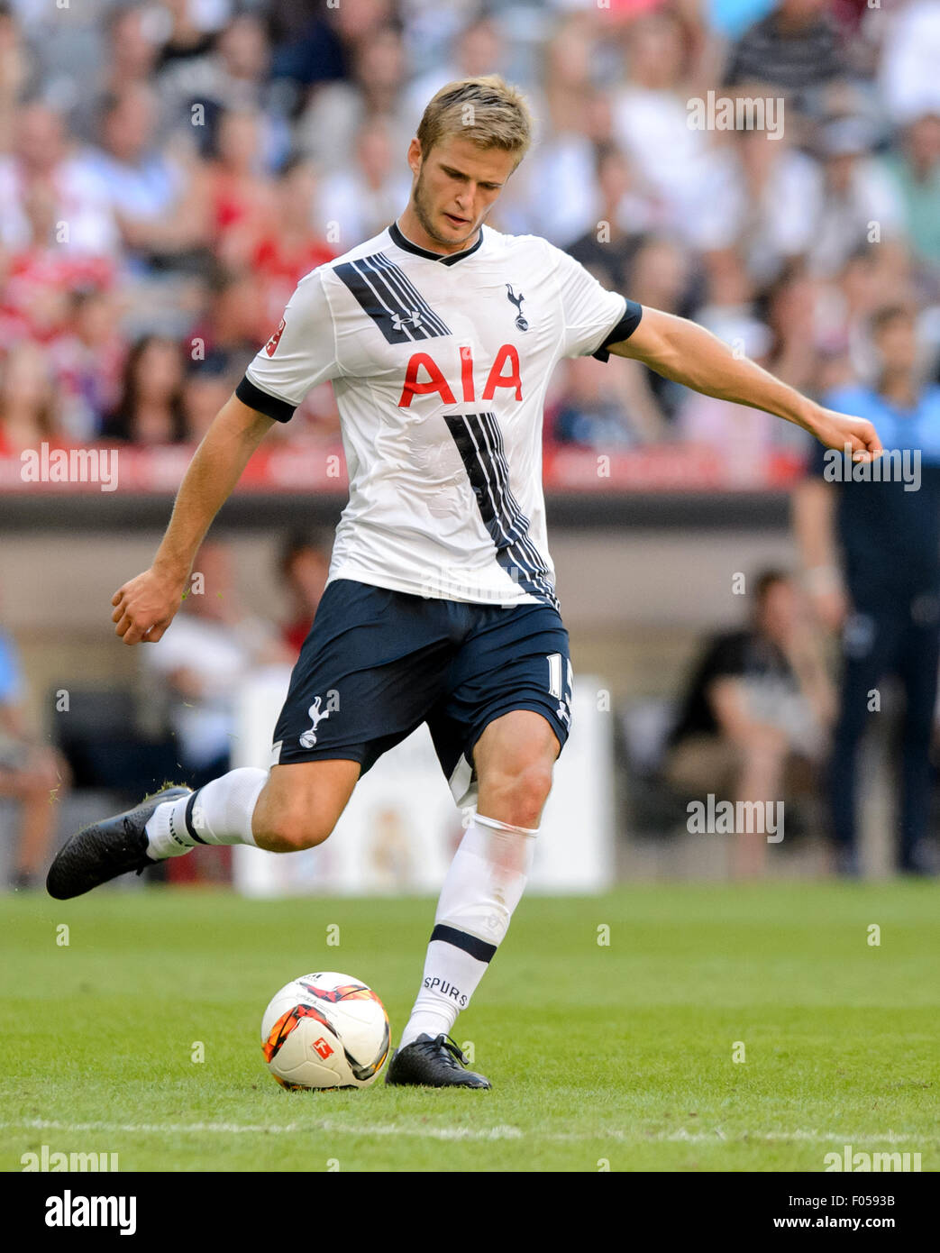 München, Deutschland. 5. August 2015. Tottenham Eric Dier in Aktion während des Audi Cup Fussball Tests entsprechen AC Milan Vs Tottenham Hotspur in München, Deutschland, 5. August 2015. Foto: Thomas Eisenhuth/Dpa - NO-Draht-SERVICE-/ Dpa/Alamy Live News Stockfoto