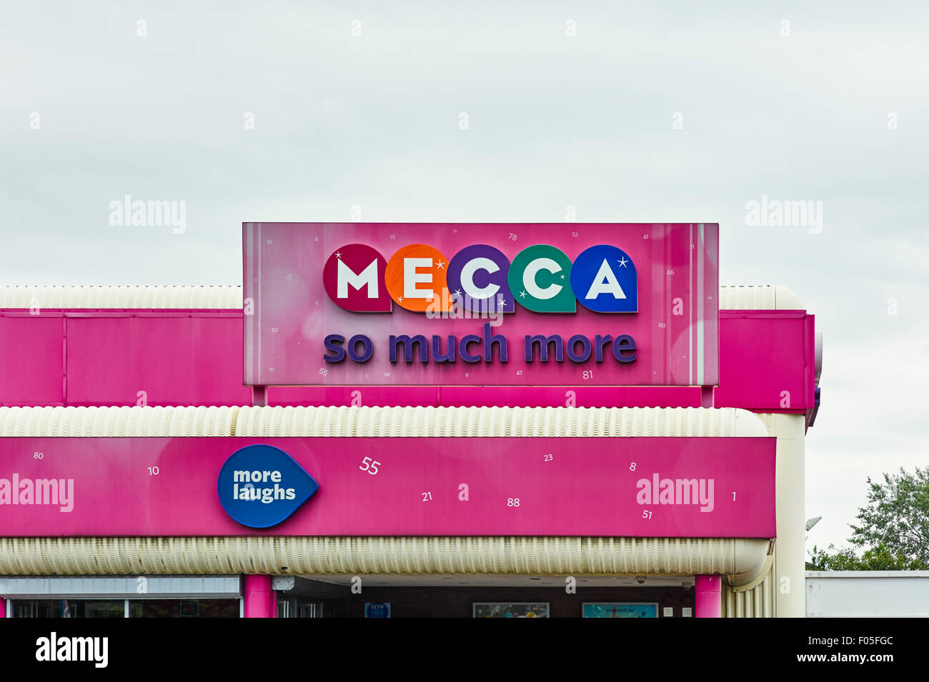 Rosa Mecca Bingo Gebäude Stockfoto