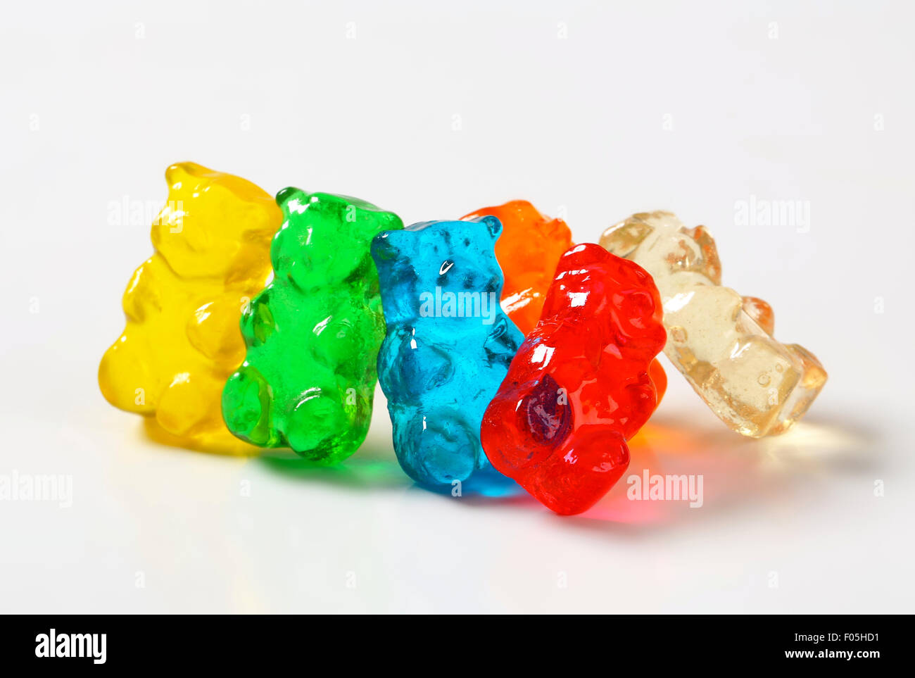 Früchte aromatisiert Gummibärchen in verschiedenen Farben Stockfoto
