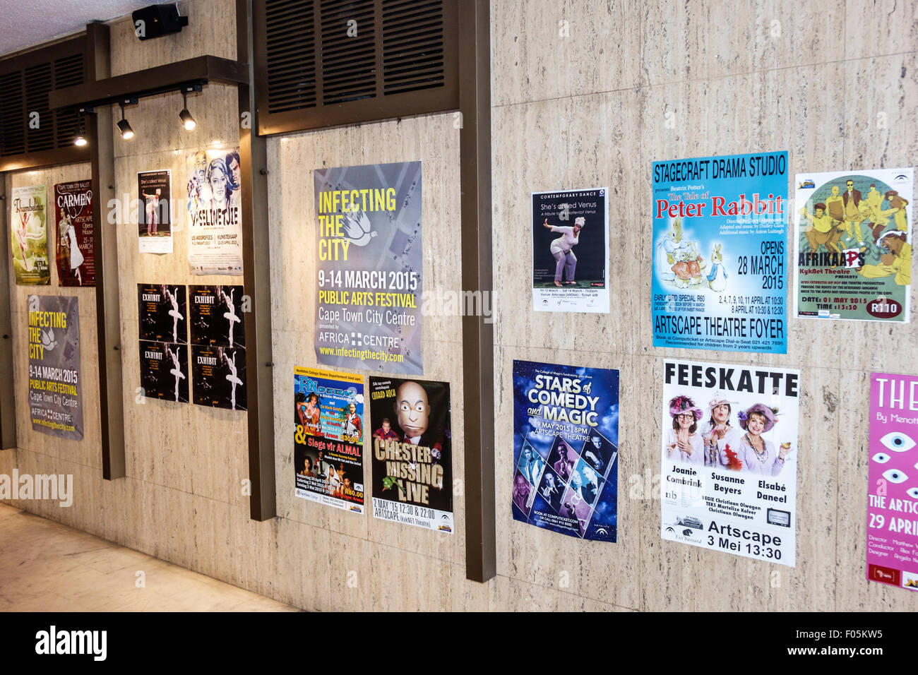 Kapstadt Südafrika, Afrika, Stadtzentrum, Zentrum, Artscape Theater Center, Theater, Lobby, innen, Poster, Veranstaltungen, Besucher reisen auf Reisen Stockfoto
