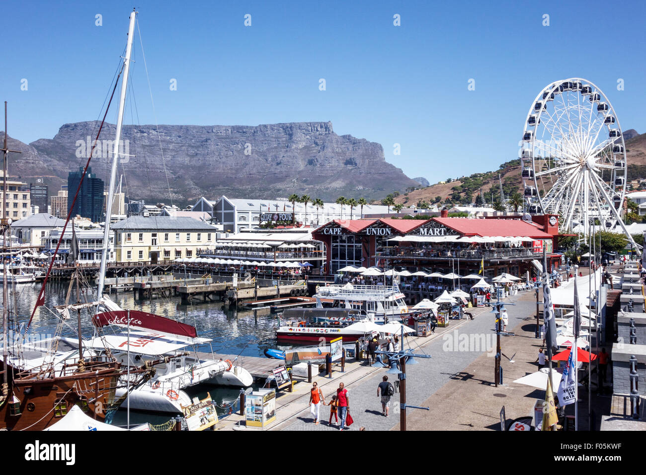Kapstadt Südafrika, V & A Victoria Alfred Waterfront, Table Bay Hafen, Hafen, Tafelberg, Cape Wheel, Ferris, Cape Union Mart, SAfri150310049 Stockfoto