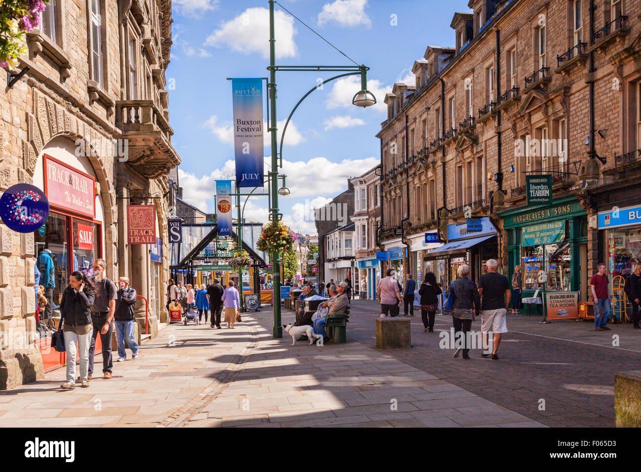 Buxton High Street, Buxton, Derbyshire, England Stockfoto