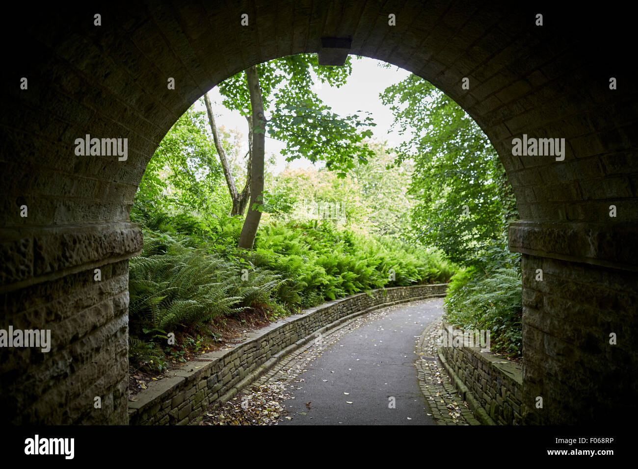 Bogen in Vernon Park Stockport ältesten öffentlichen Park UK Großbritannien britische Großbritannien Europa Europäische Insel England Engl Stockfoto