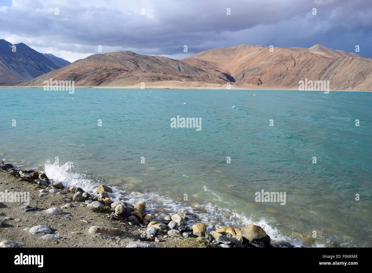 Pangong Tso See Ladakh Indien Himalaya Gebirge und Pangong Lake Stockfoto