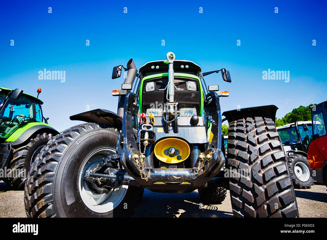 landwirtschaftliche Traktoren, neueste Modelle Stockfoto