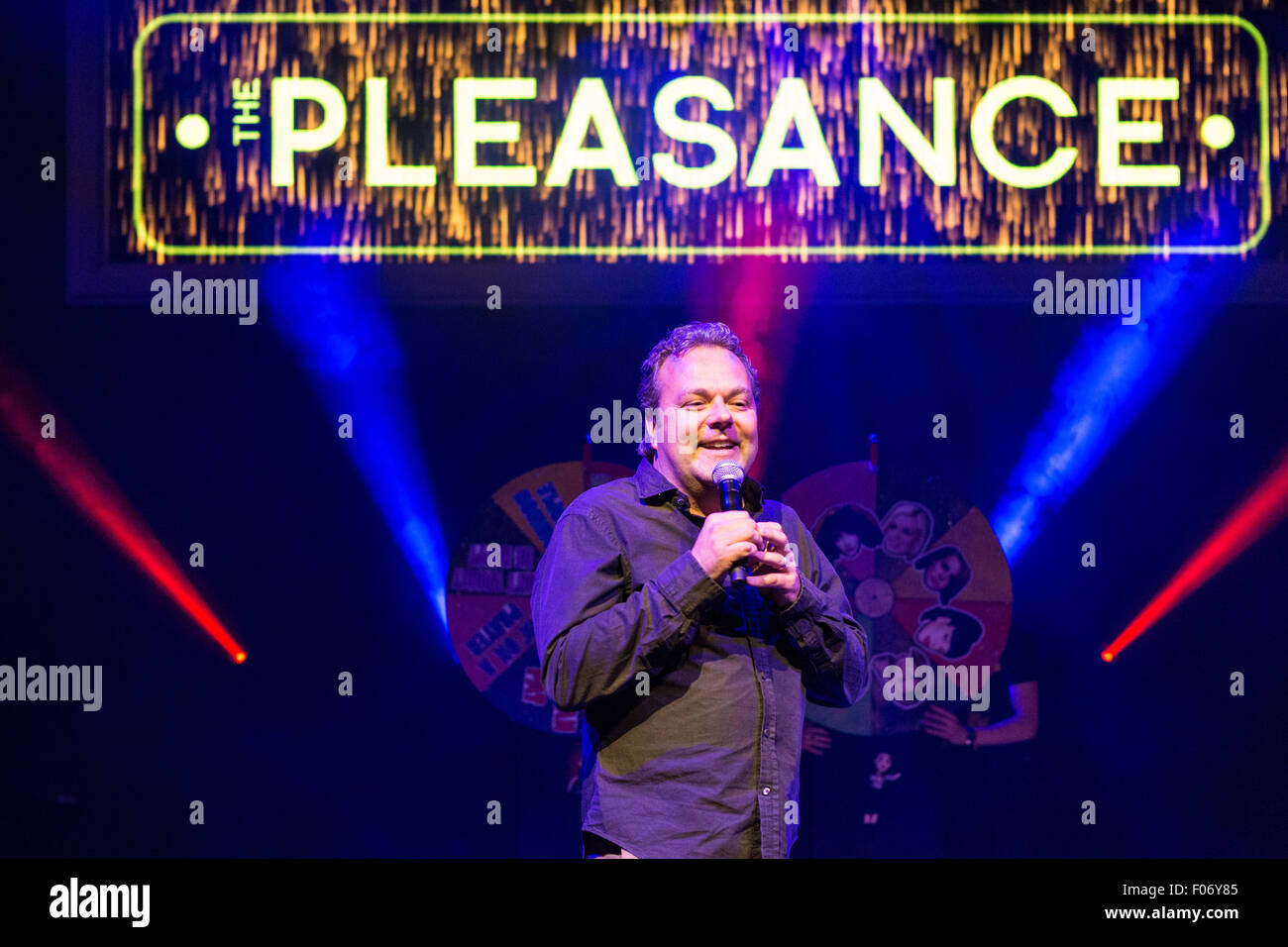 Bristol, UK. 8. August 2015. Der Lustgarten startete sein Edinburgh Fringe Festival-Programm eine Vorschau auf einige der 257-Shows, die in 23 Orten stattfinden.  Im Bild: Hal Cruttenden Credit: Richard Dyson/Alamy Live-Nachrichten Stockfoto