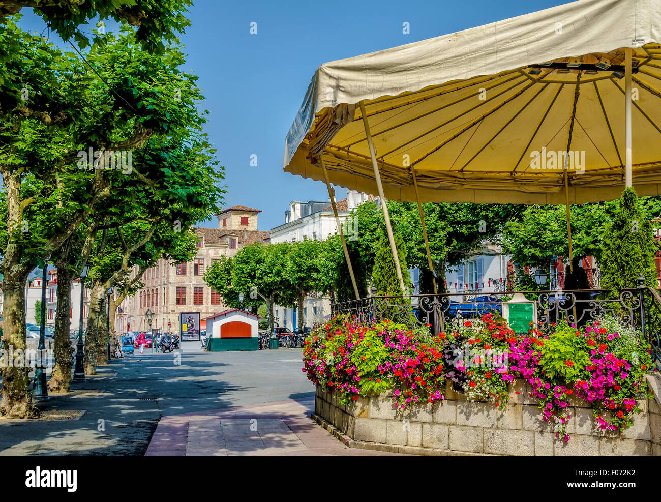 Buntes frankreich -Fotos und -Bildmaterial in hoher Auflösung – Alamy