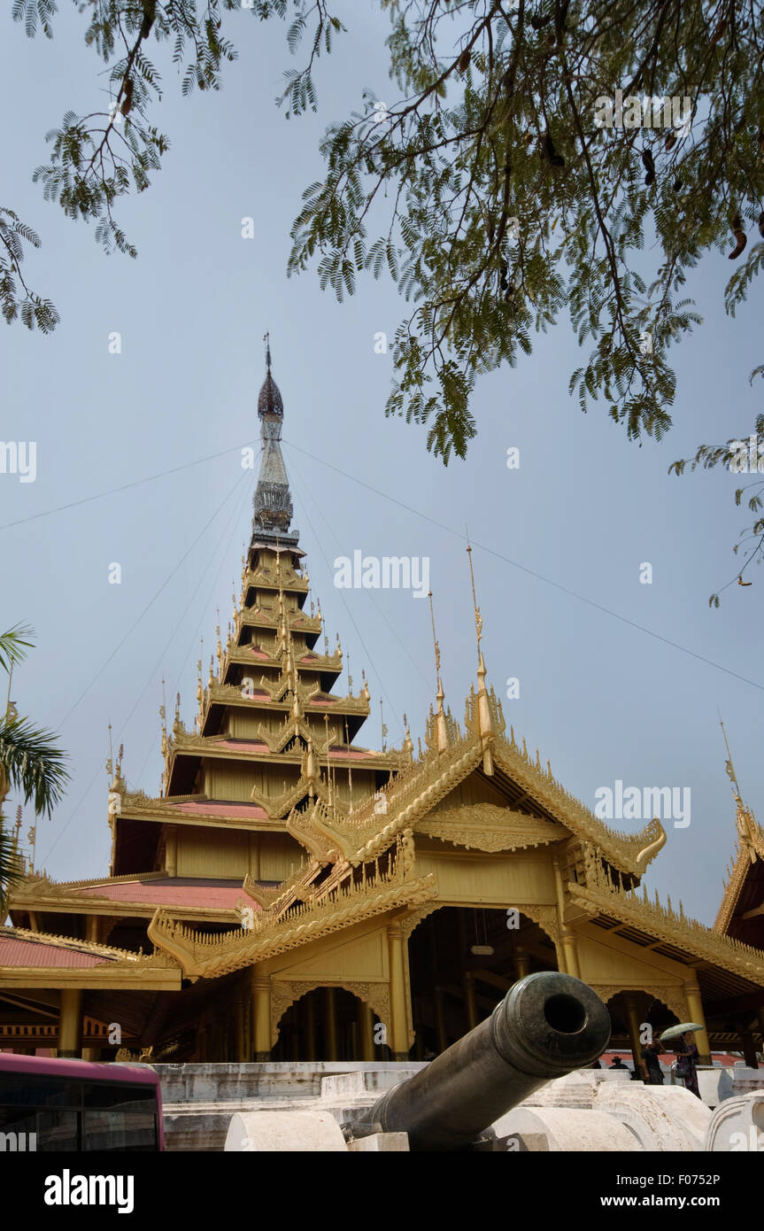 Asien, MYANMAR (BURMA), Mandalay, Königspalast (erbaut von König Mindon 1857 bis 1859, in den 1990er Jahren wieder aufgebaut) Stockfoto