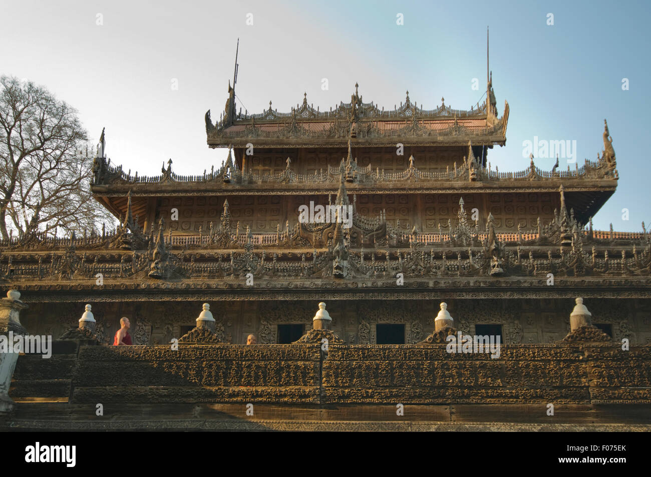 Asien, MYANMAR (BURMA), Mandalay, Shwenedaw Kyaung (Golden Palace Kloster, gebaut von König Mindon 1878), Teak buddhistisches Kloster Stockfoto