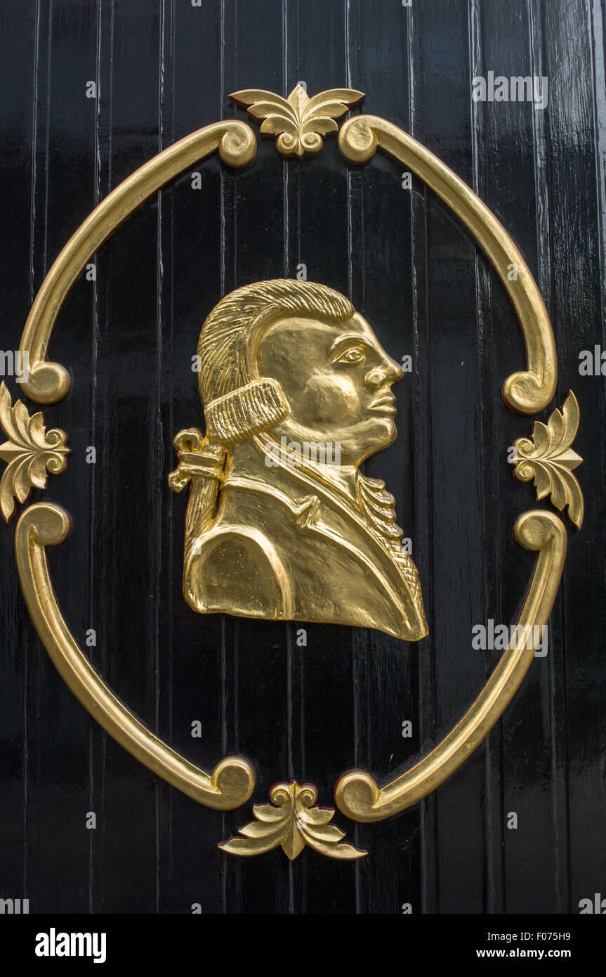 Dublin, Irland. Profil von einem Herrn in Gold an der Wand der Herzog Gastwirtschaft. Stockfoto