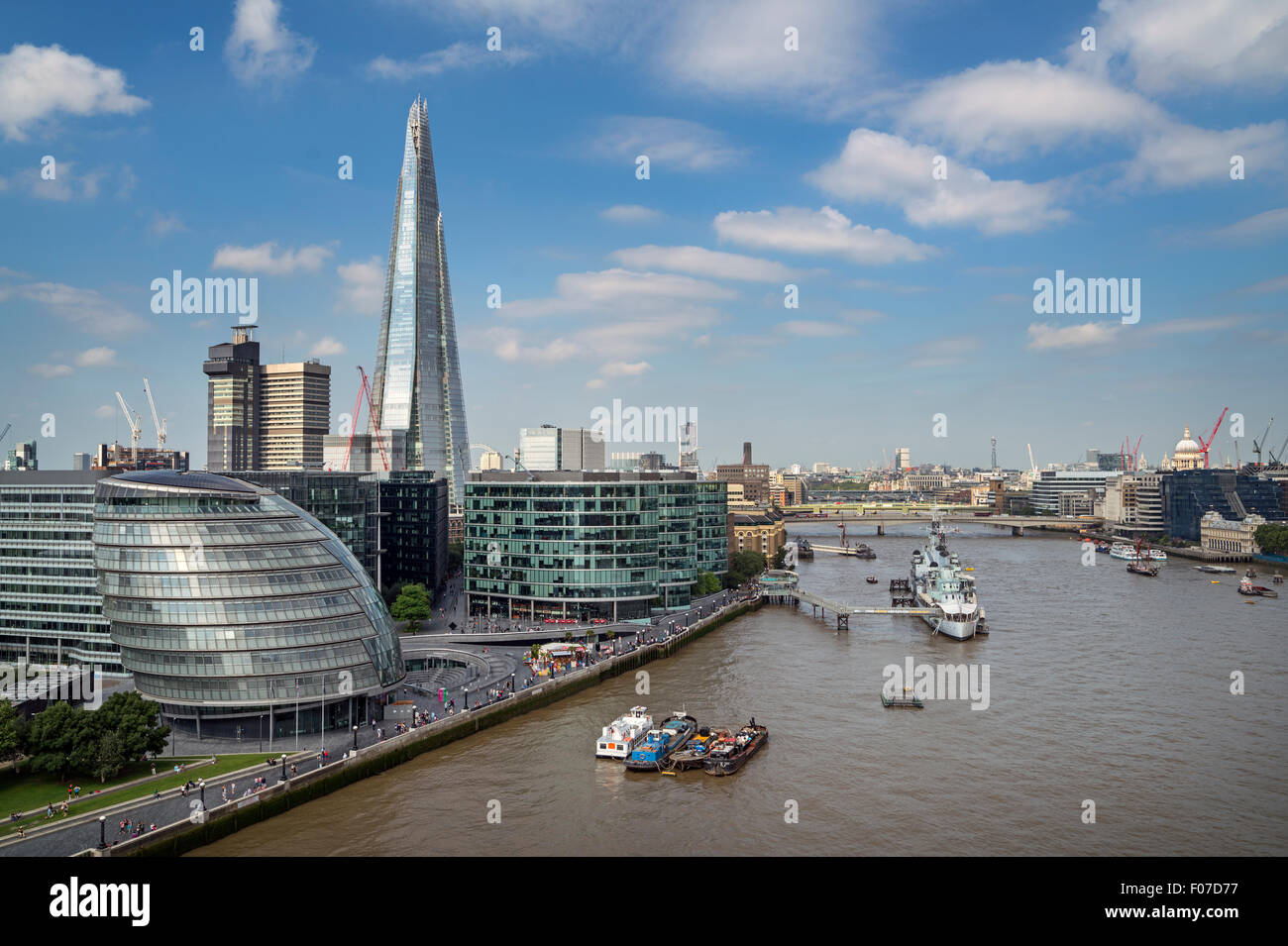 Blick auf Fluss Recken aussehende West in Richtung London Bridge Stockfoto