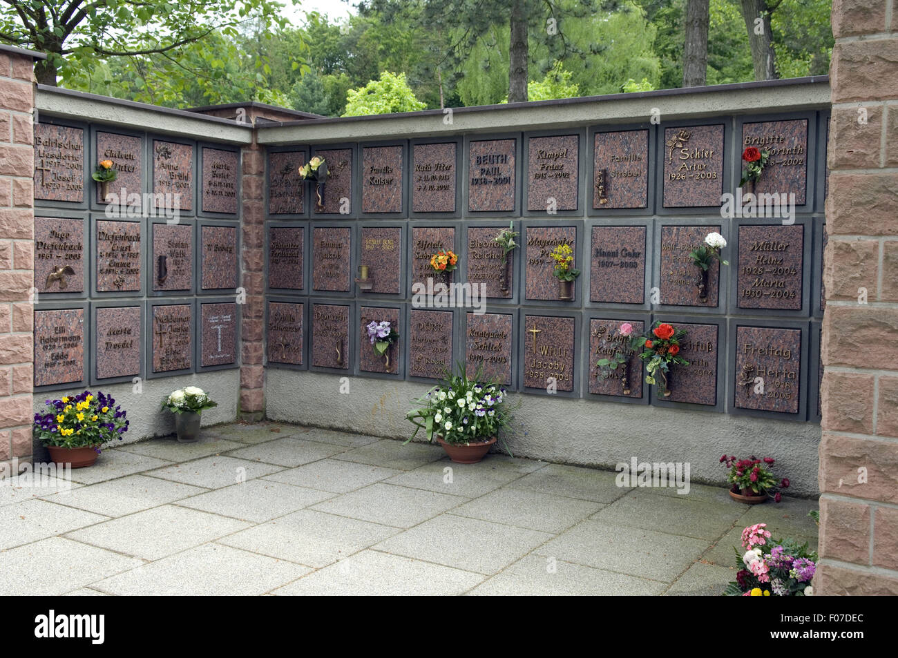 Columbarium Cemetery Urns Stockfotos & Columbarium Cemetery Urns Bilder