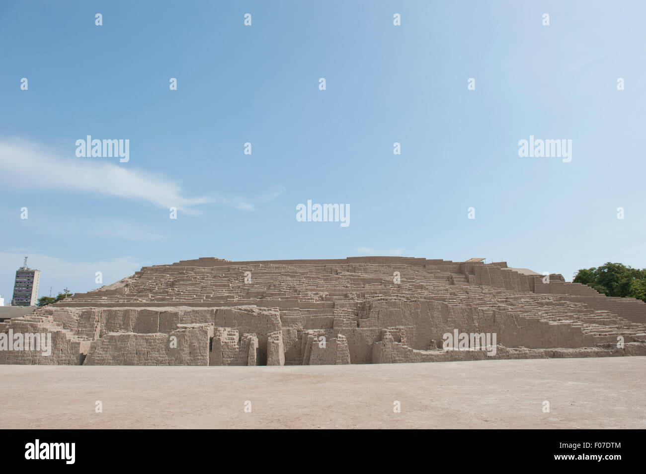 Pyramide der Huaca Pucllana Stockfoto