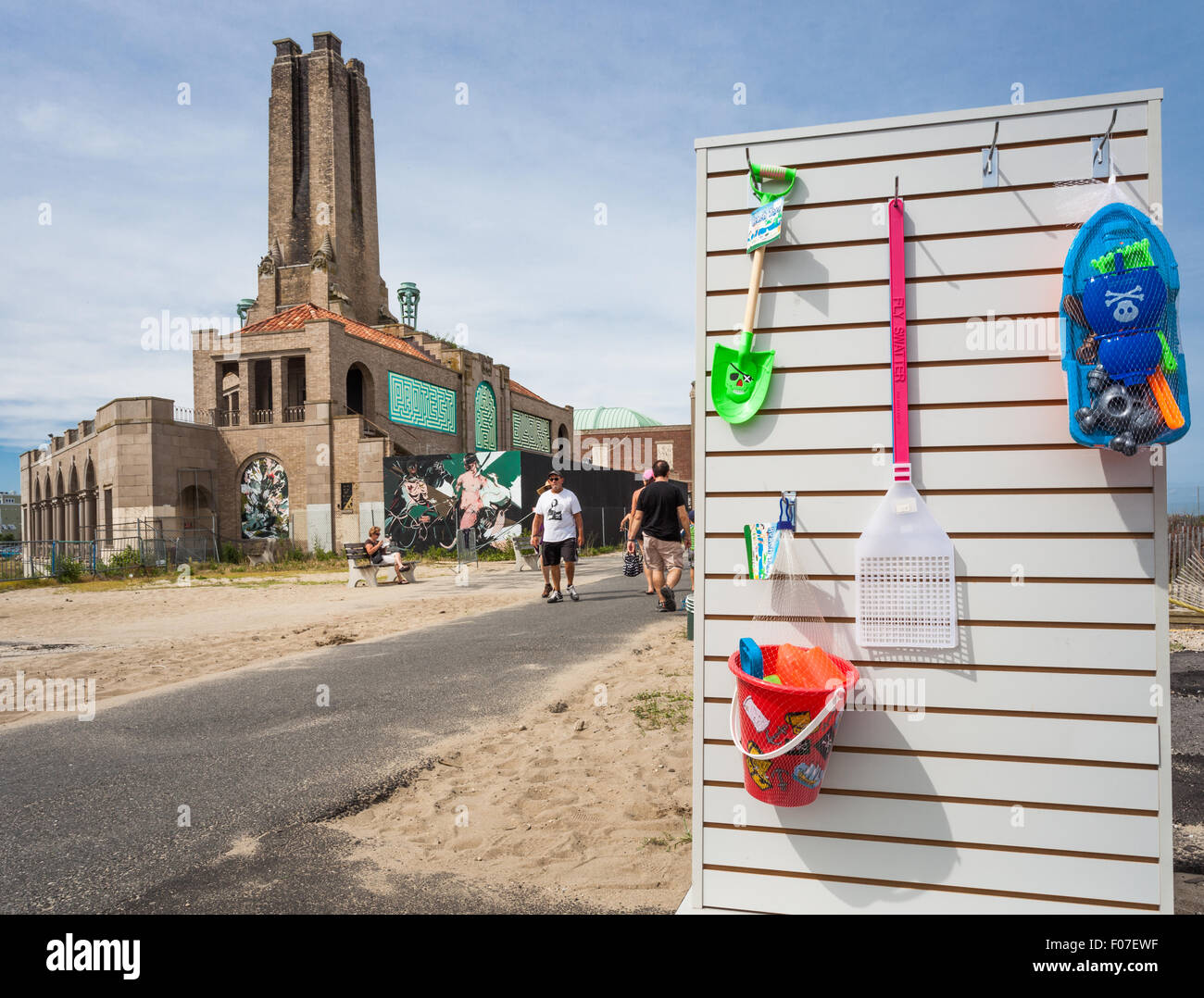 Asbury Park Heizung Anlage mit Schaufenster Display im Vordergrund. Stockfoto
