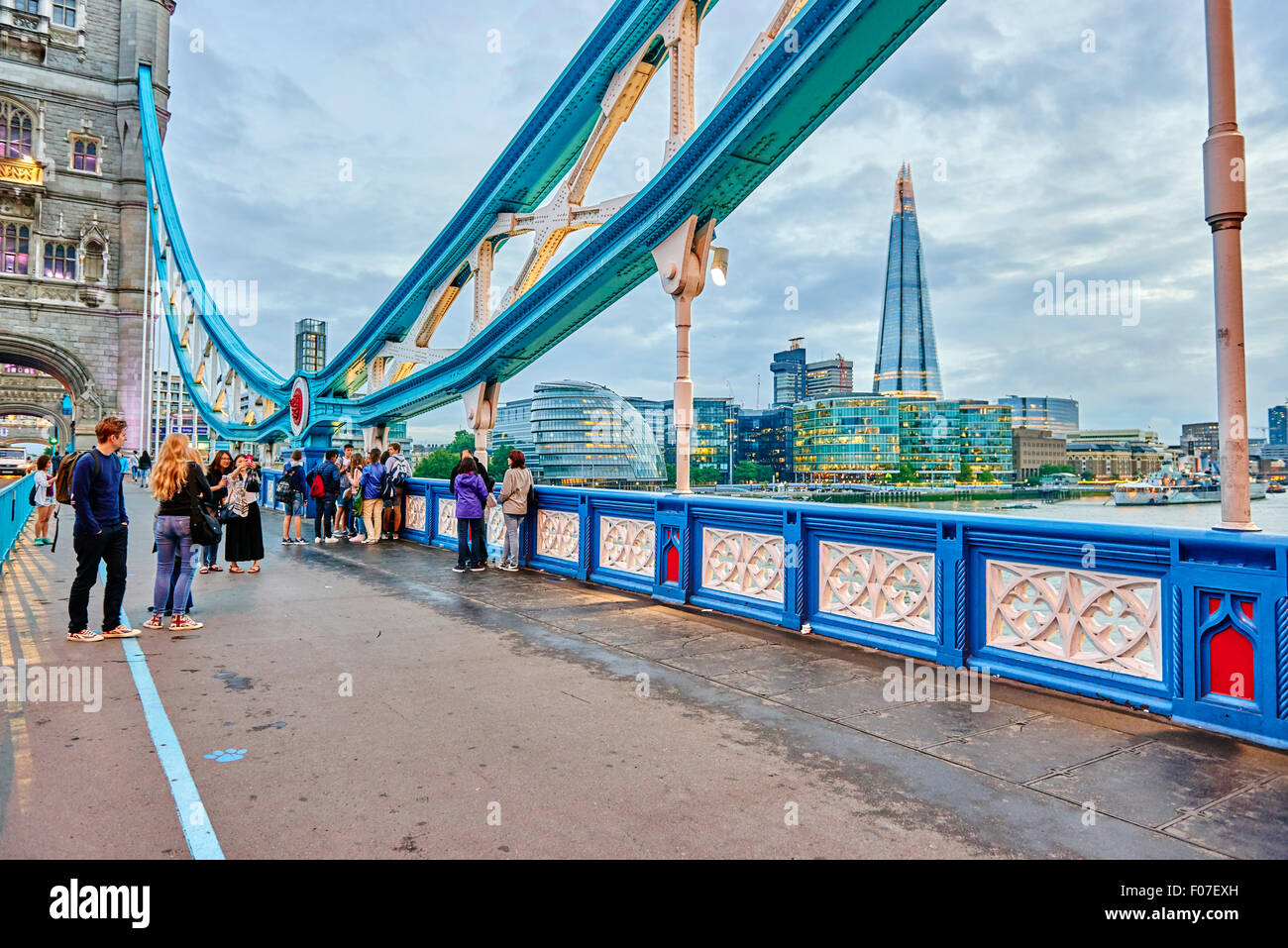 Der Tower of London und dem Shard Gebäude, London, Vereinigtes Königreich, Europa Stockfoto