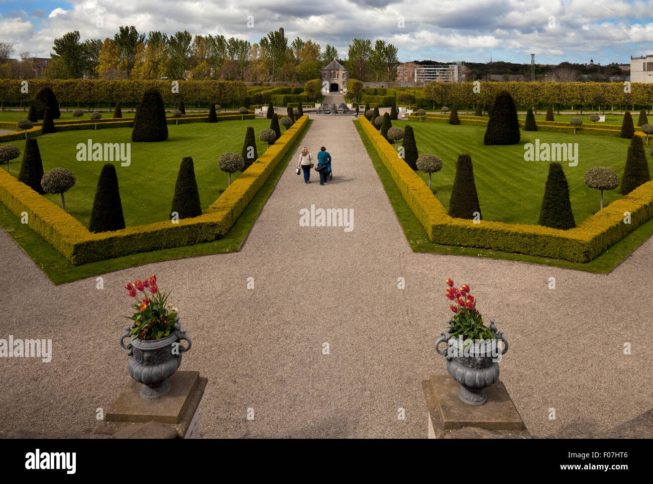 Renovierte formalen Gärten am Museum of Modern Art, Kilmainham, Stadt Dublin, Irland Stockfoto