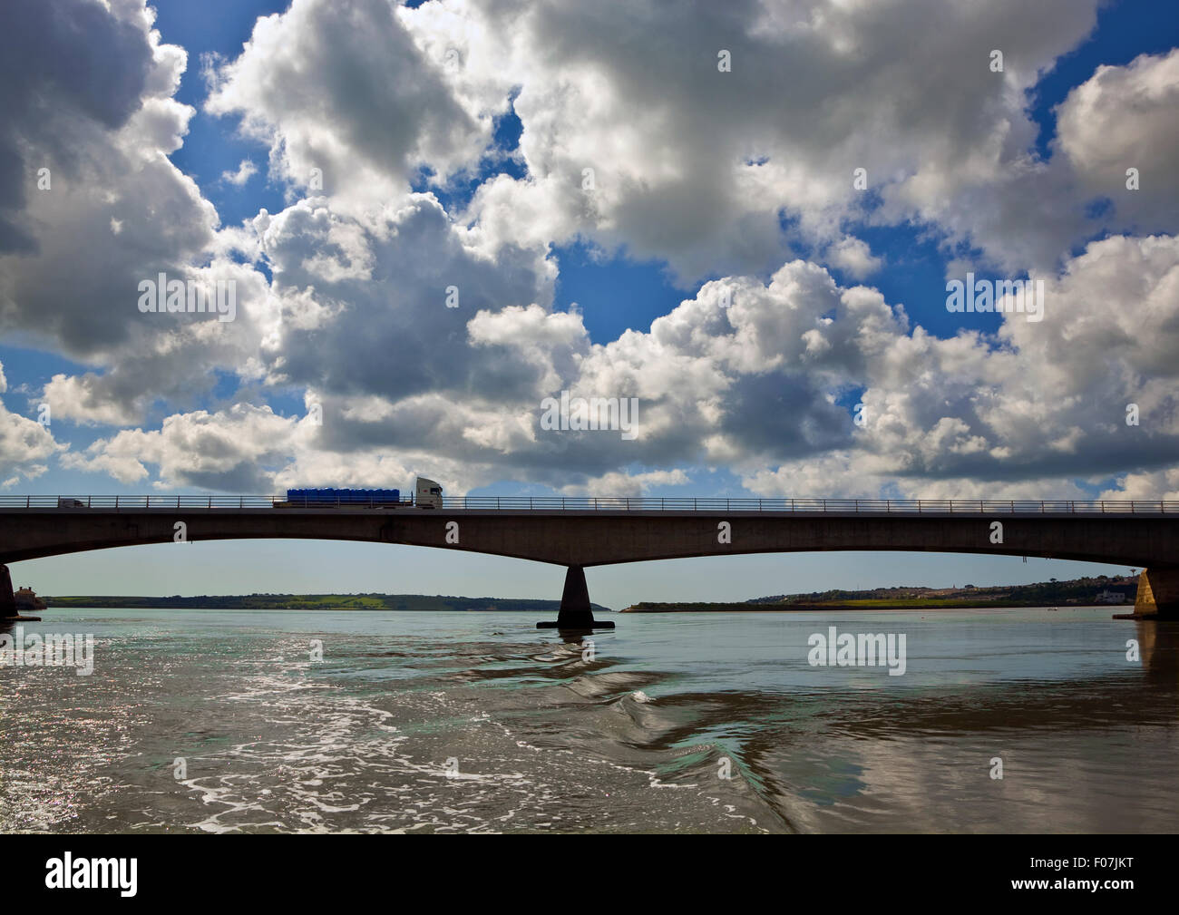 Road Bridge Over the Blackwater River, Durchführung der wichtigsten Kork - Waterford-Verkehr, in der Nähe von Youghal, County Cork, Irland Stockfoto