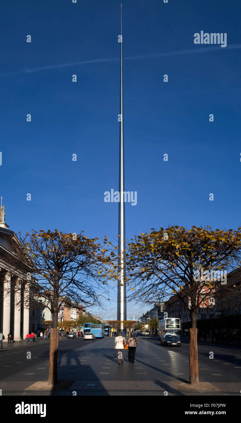 Turm von Dublin, offiziell mit dem Titel das Denkmal des Lichts, hohe Edelstahl-Skulptur, O' Connell Street in Dublin, Irland Stockfoto