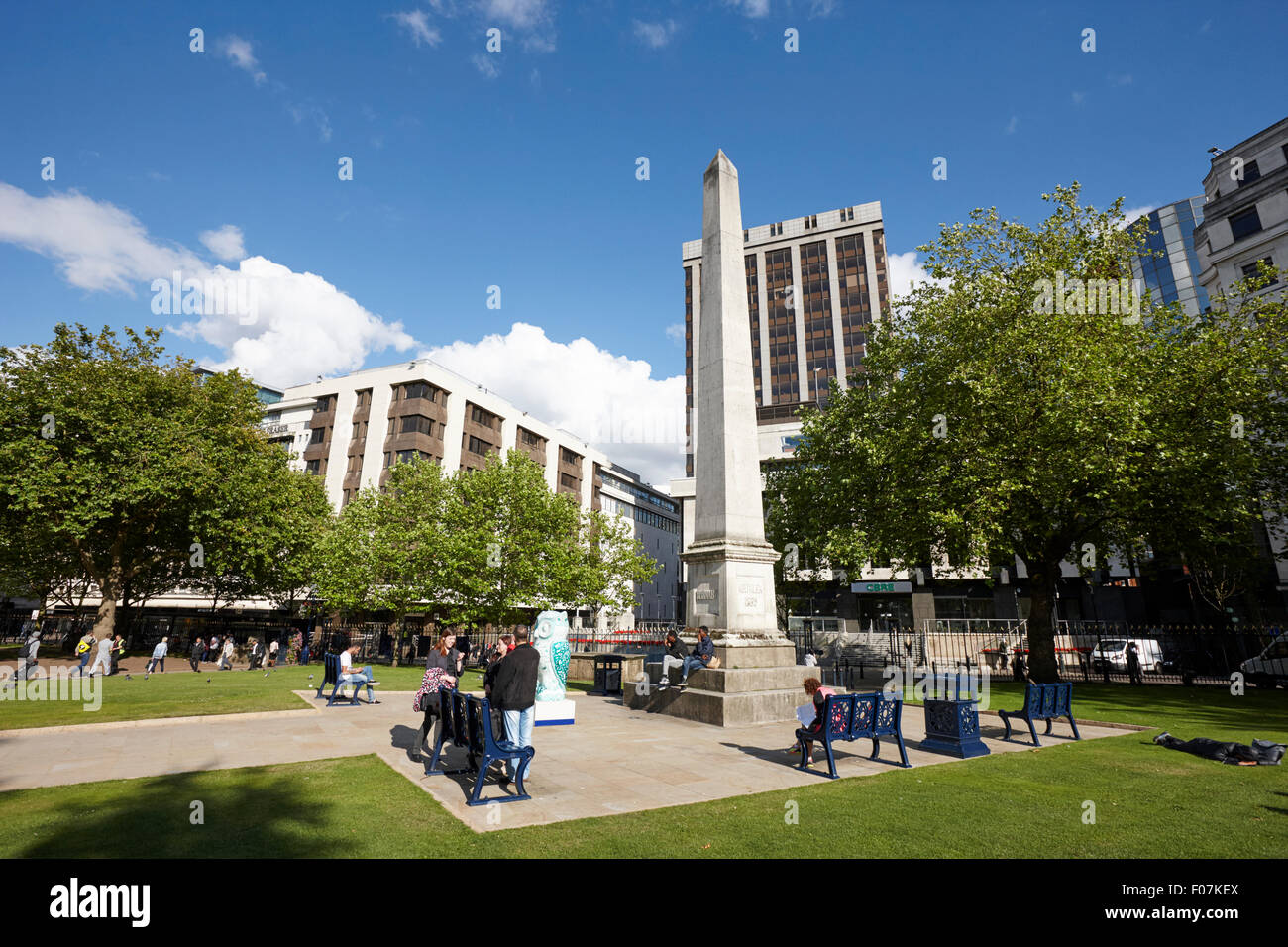 Burnaby Denkmal Obelisk auf dem Gelände der Kathedrale Birmingham UK Stockfoto